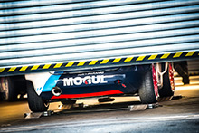 Znovu v barvách Mogulu Znovu v barvách Mogulu